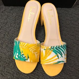 BRAND NEW Lulus Vacation Sandals